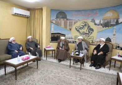 وفد من الحوزة العلمية في قم المقدسة يزور التجمع