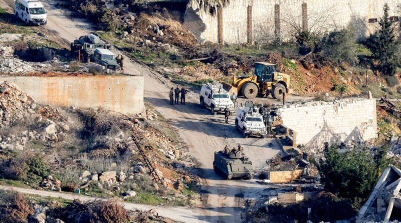 واشنطن تتحدث عن السلام وتموّل الضم.. قراءة في معادلة الضفة مقابل غزة